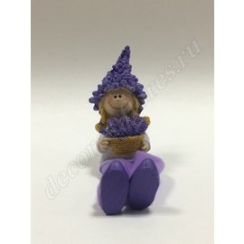 Сувенир Девочка с лавандой (полистоун), 9 см, фиолетовый