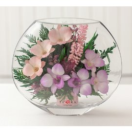 Букет орхидей в стекле