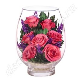 Розовые розы в односторонней вазе