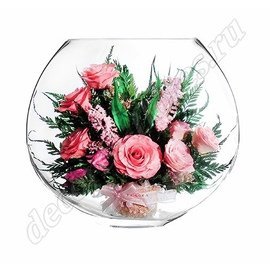 Плоская ваза с розовыми розами