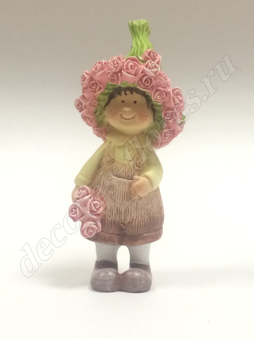 Сувенир Мальчик с розами, 13 см, розовый