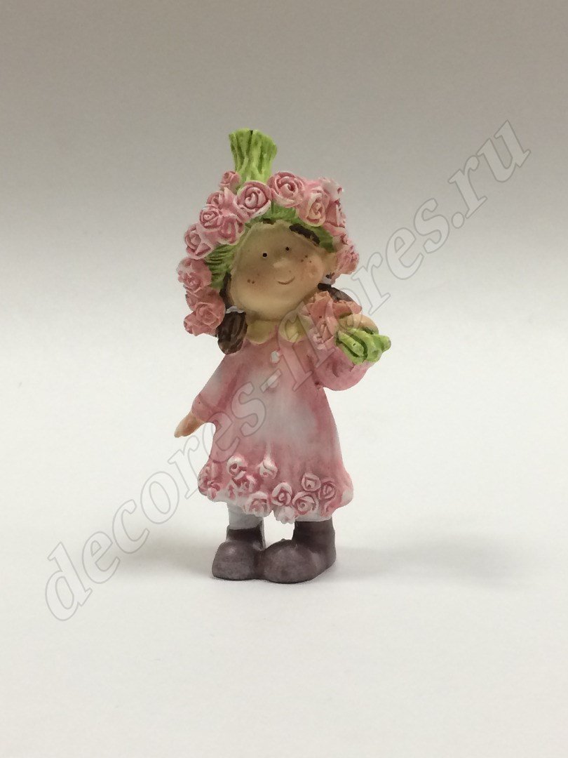 Сувенир Девочка с розами, 8 см, розовый