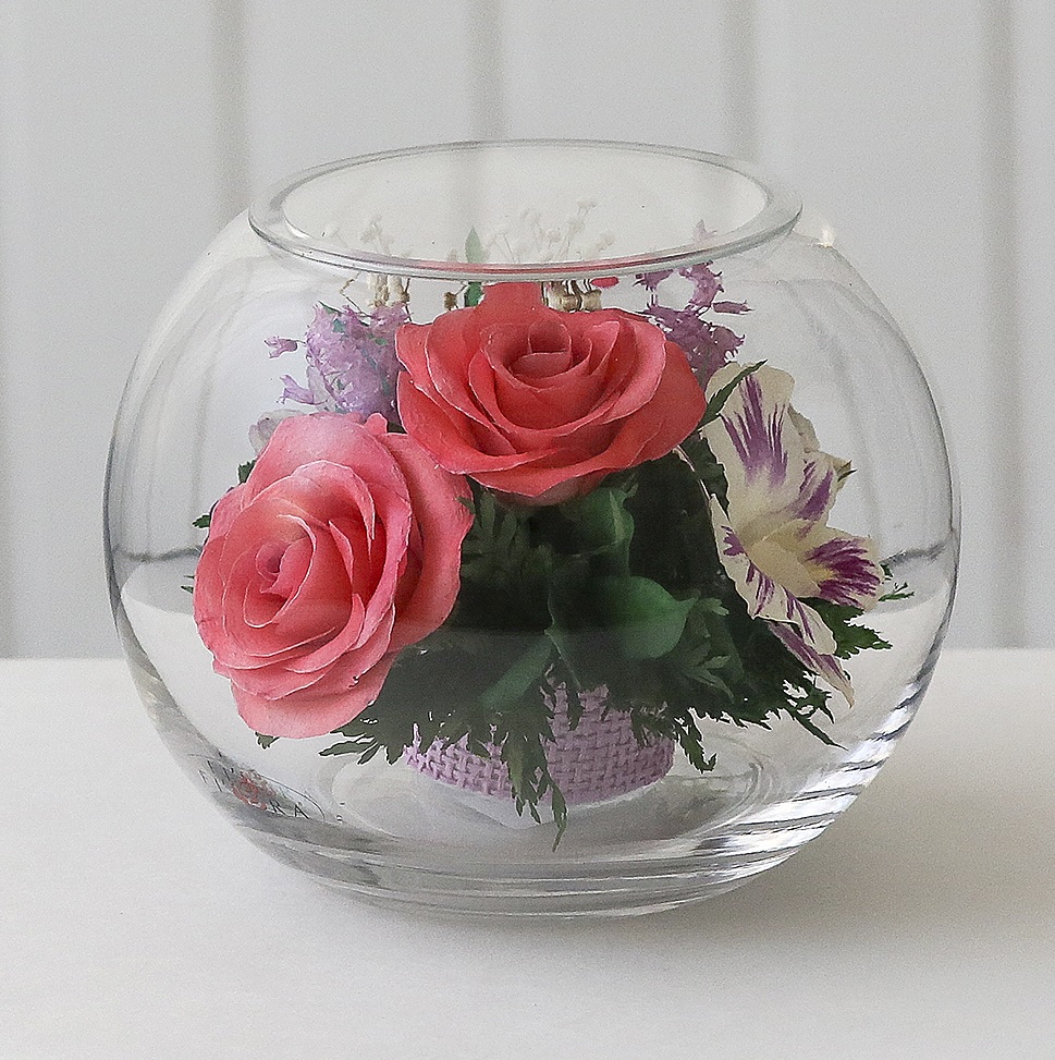 Орхидеи и розы в круглой вазе (Цветы в стекле)