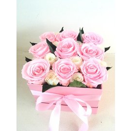 Стабилизированные розы "Белые и розовые"