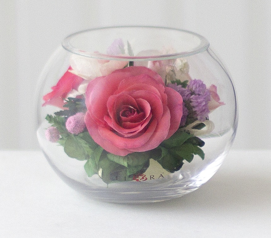 Микс розовых роз в круглой вазе (Цветы в стекле)