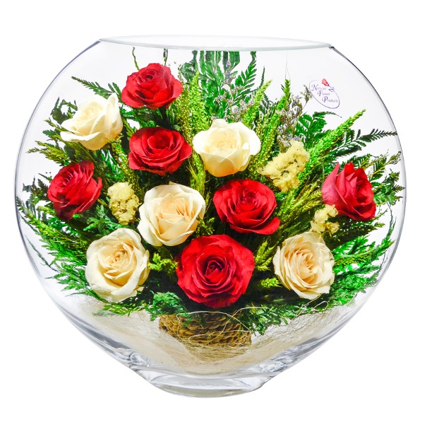 Микс роз в плоской вазе (Цветы в стекле)