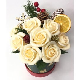 Новогодний мыльный букет "Ванильные розы"