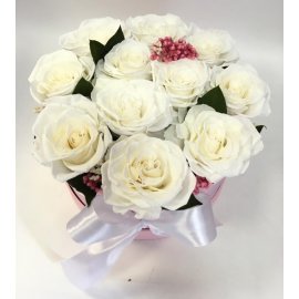 Стабилизированные розы "Белые с декором"
