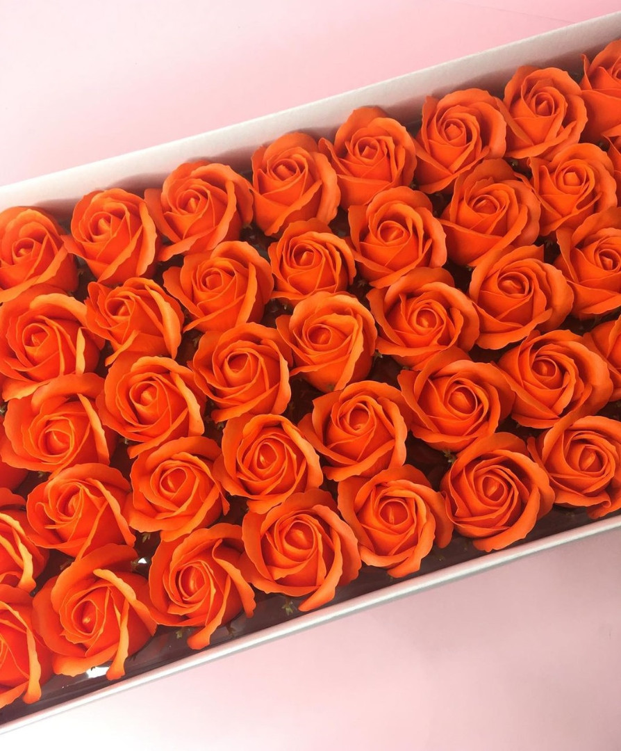 Роза — оранжевая 50 шт